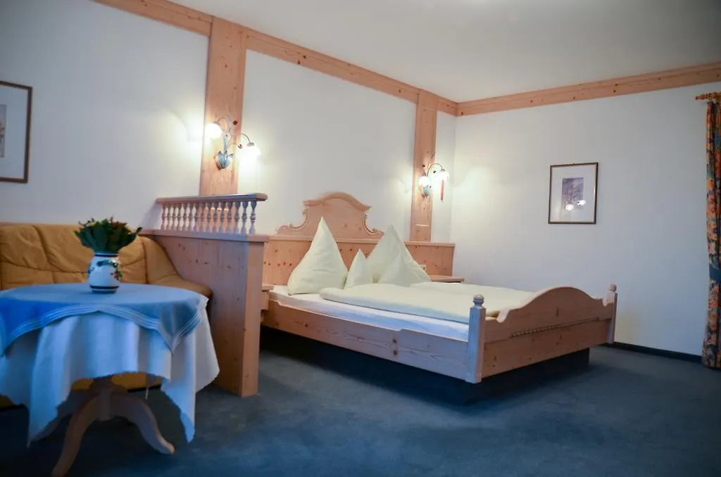 Aparthotel Hotel Restaurant Ferienwohnungen Alpenhof Ubersee