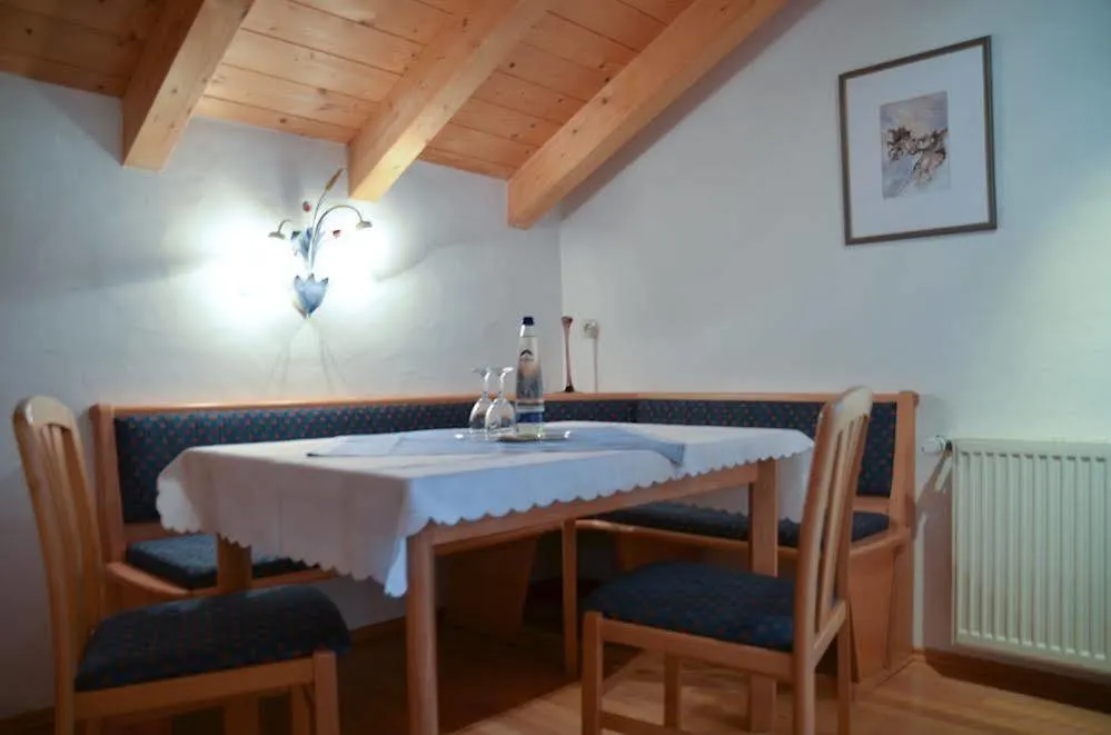 Hotel Restaurant Ferienwohnungen Alpenhof Ubersee